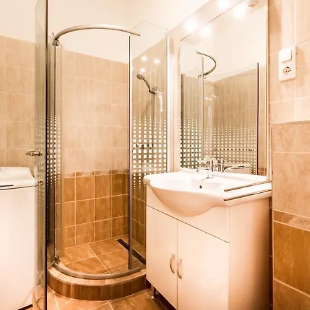 Mile's * 布达佩斯